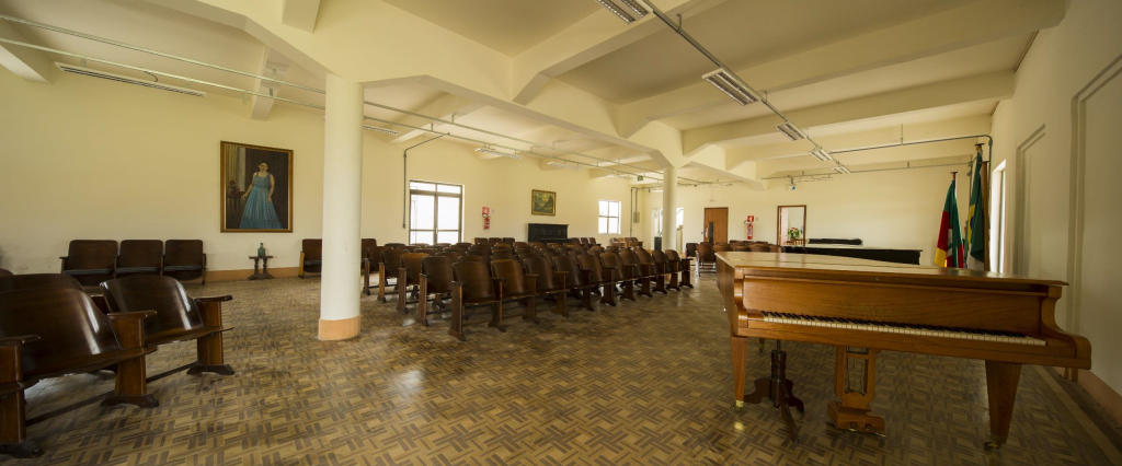 Fotografia Após a intervenção: Auditório no projeto Arquibancada Jockey Club, localizado em Rio Grande do Sul, Brasil.