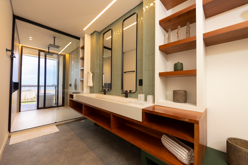 Fotografia apresentando o WC da suite Makani no projeto Hotel Nanii, localizado em Rio Grande do Norte, Brasil.