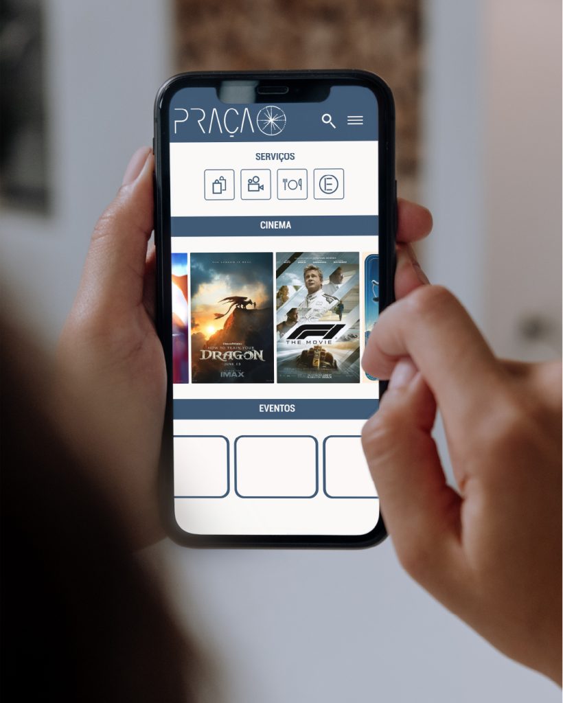 Fotomontagem apresentando a Aplicação em aplicação site mobile no projeto Logótipo Praça Brasília, localizado em Brasília, Brasil.