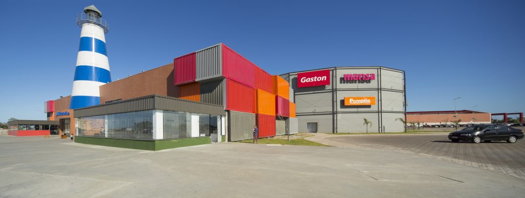Fotografia apresentando o conceito de Perspetiva exterior no projeto Praça Rio Grande Shopping Center, localizado em Rio Grande do Sul, Brasil.