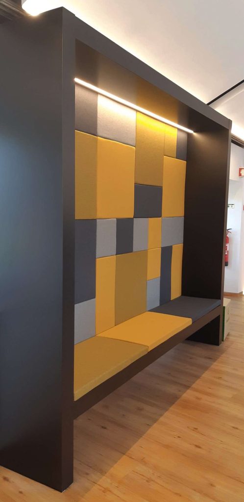Fotografia apresentando o Detalhe do nicho no projeto Q31 Nordea, localizado em Oeiras, Portugal.